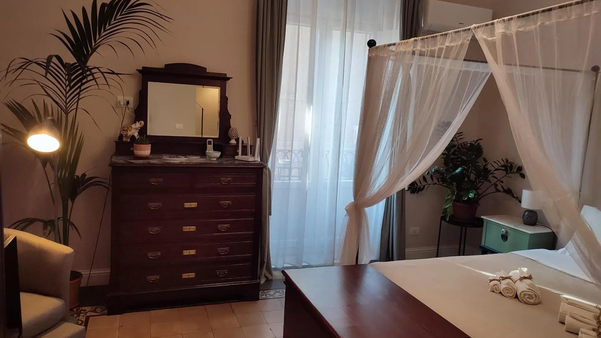 Suite Degli Affreschi - Centro Storico Catania Italy