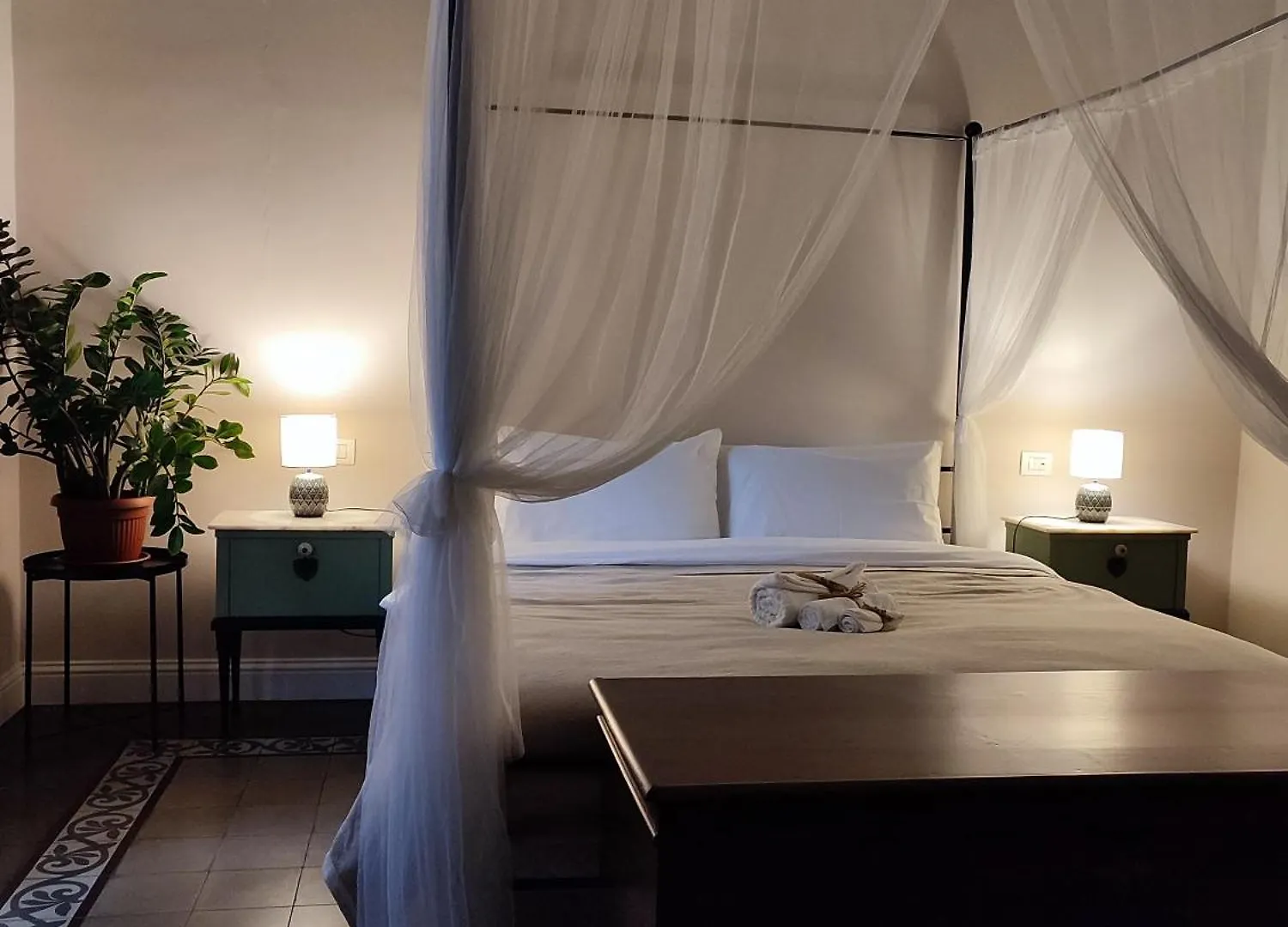 Suite Degli Affreschi - Centro Storico Catania